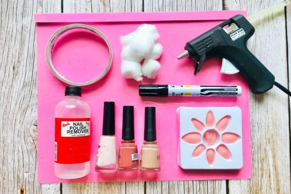 Classroom Nail Salon - Image 2