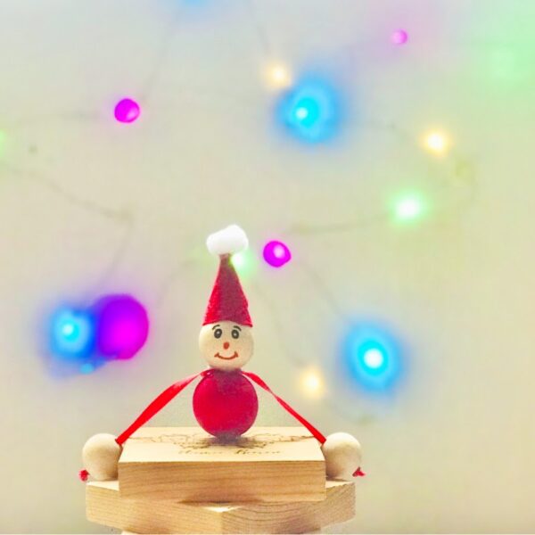 Sitting Elves