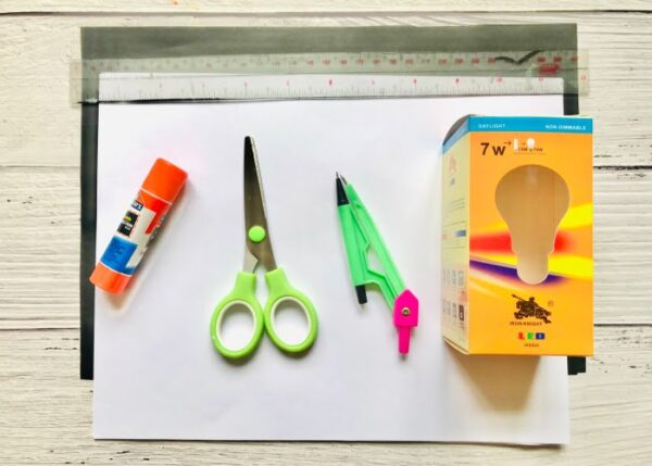 Smiling Pen Holder - Image 2