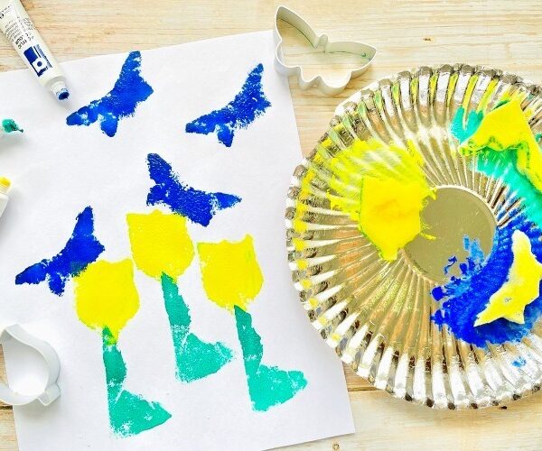 Sponge-tacular Stamp Painting