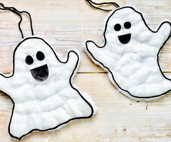 Fluffy Ghosts for Halloween!