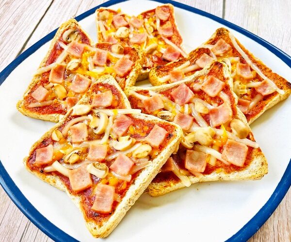 Eenie Meenie Mini Pizzas